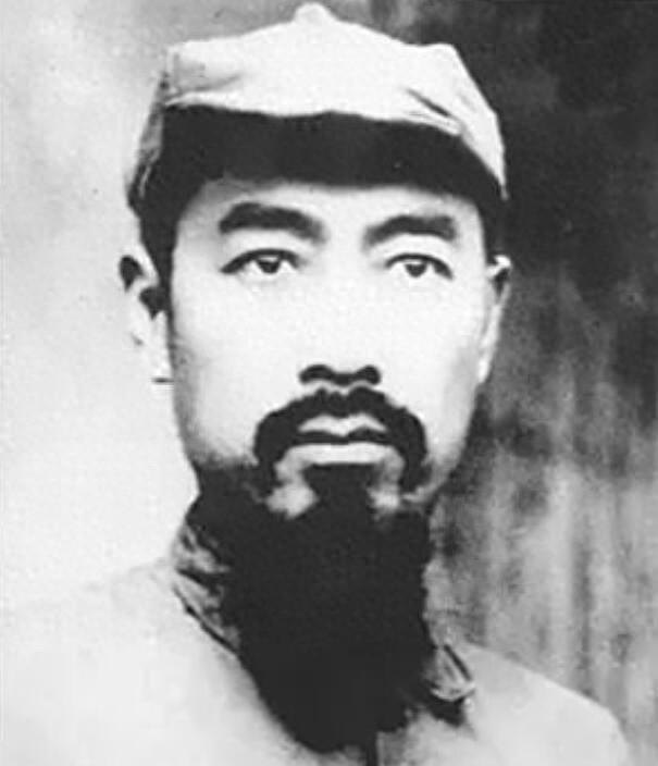 九游娱乐-蒋介石为何能当上黄埔军校的校长?周恩来:这两个人的帮助很大!